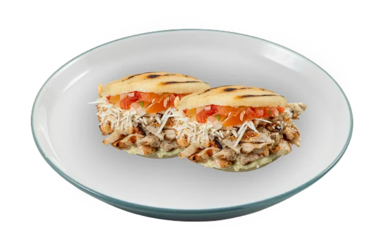AREPAS CON CARNE O POLLO AL GRILL